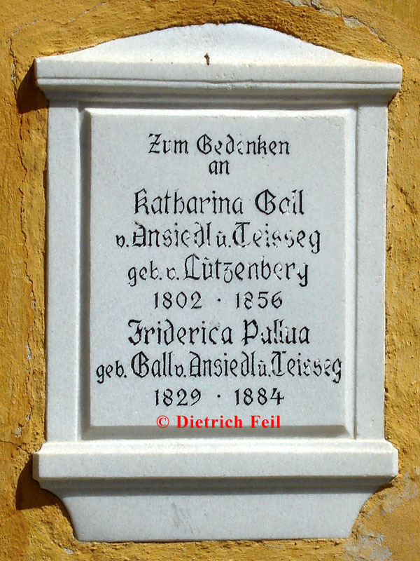 Bruneck - Grabstein der Katharina Gall von Ansiedl und Teisseg und der Friderica Pallua geb. Gall