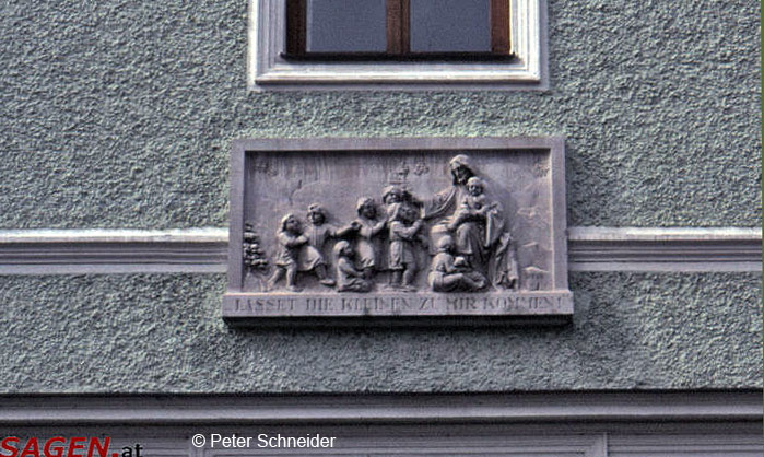 Tagwerkerstrasse Gmunden, Relief © Peter Schneider